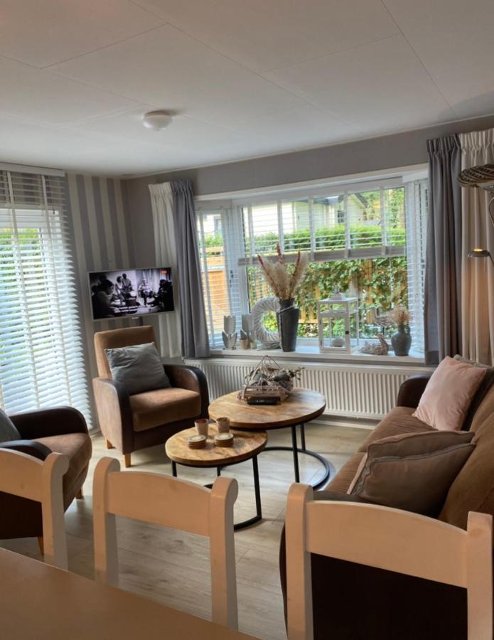 Luxe Chalet Met Prachtig Terras Op De Veluwe , Veel Privacy Hoenderloo Bagian luar foto